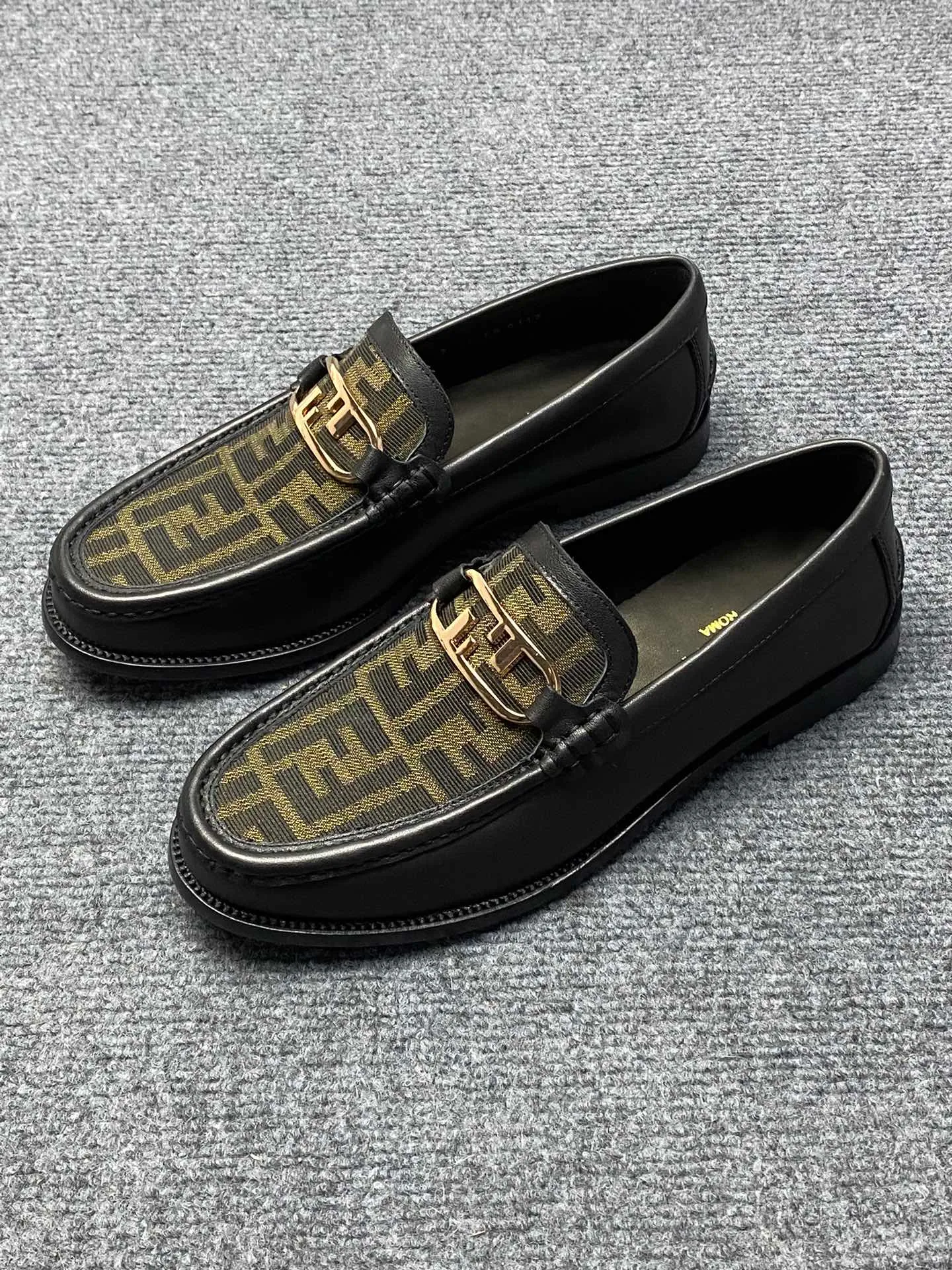 Men's Men's Shoes Men's Men's Shoes 💰900FENDI Fendi Men's Breathable and Comfortable Leather Shoes. Original development. The leather outsole is made of leather. Counters copy one to one. Imported counter cowhide. Imported water dyes cattle. 38 to 44. (45.46. can be ordered. 47.